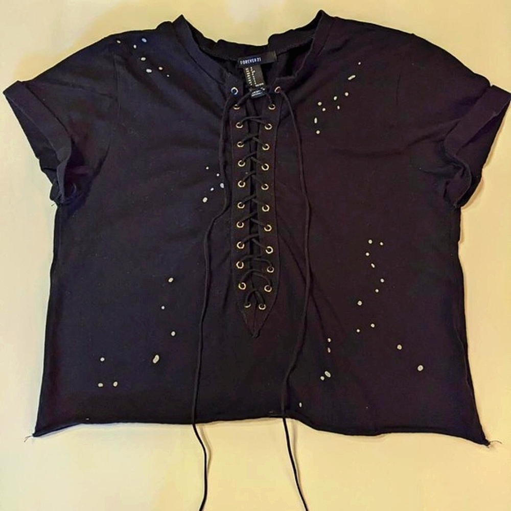 Forever 21 Womens Black Splotter Painted Tie Front Cropped Lace Up Top. Sz S